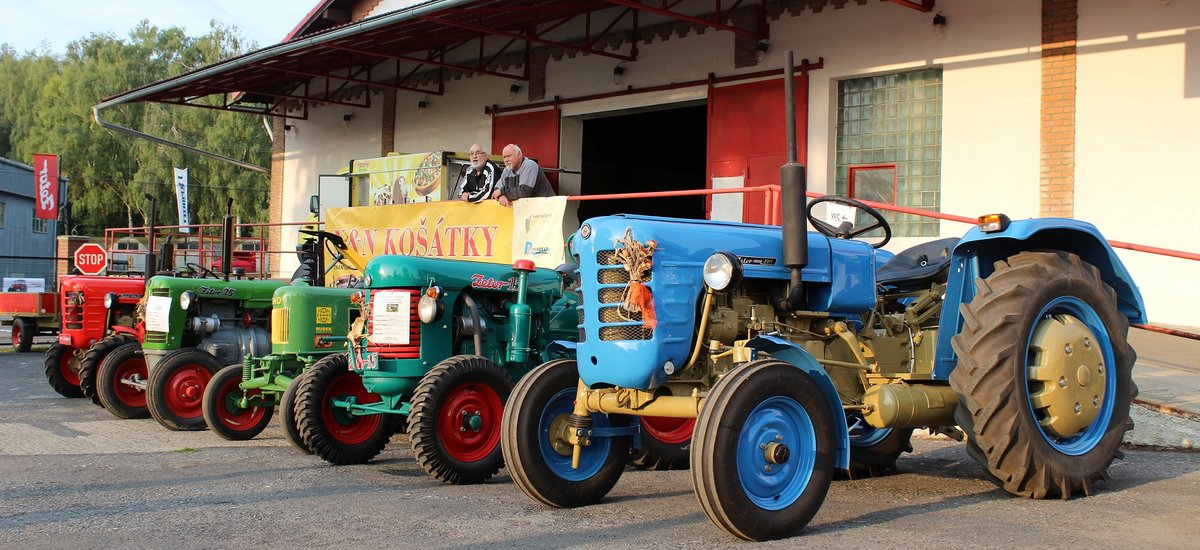 Výstava současných i historických traktorů ZETOR