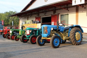 Výstava současných i historických traktorů ZETOR